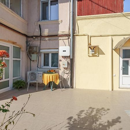 Stone Gate Apartment #3 Букурещ Екстериор снимка